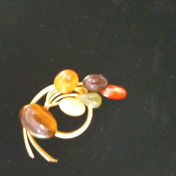 Brooch...all different color stones - Picture 2 of 2